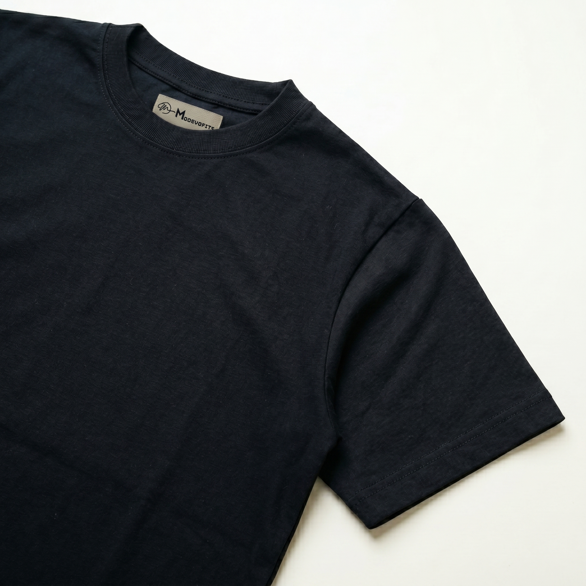 Black-T-shirt